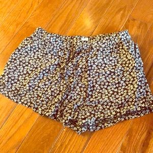 Floral fabric shorts